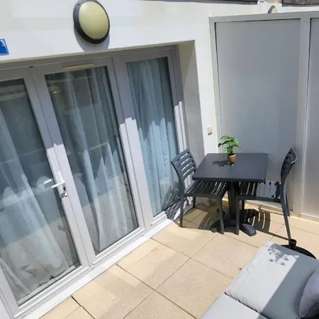 公寓式酒店 Remblai Des Sables D'olonne - 2 - Parking Et Piscine 莱萨布勒-多洛讷