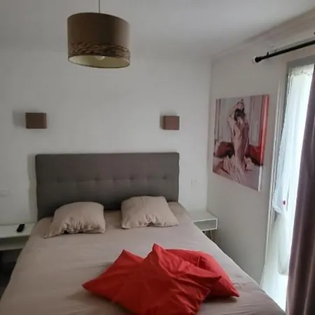 Remblai Des Sables D'olonne - 2 - Parking Et Piscine * Les Sables-dʼOlonne