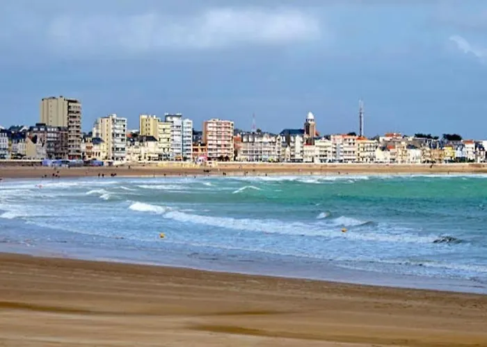 Remblai Des Sables D'olonne - 2 - Parking Et Piscine